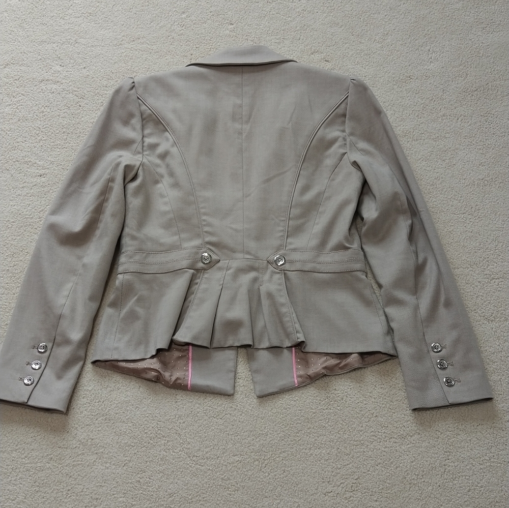 White House Black Market blazer - Picture 8 of 8